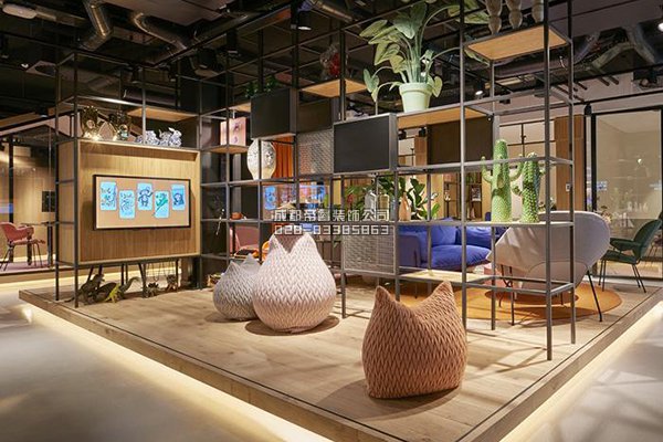 開放式、封閉式辦公室裝修各有什么優(yōu)缺點？